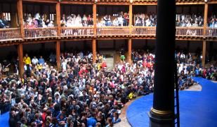 Picture of students in Globe Theater